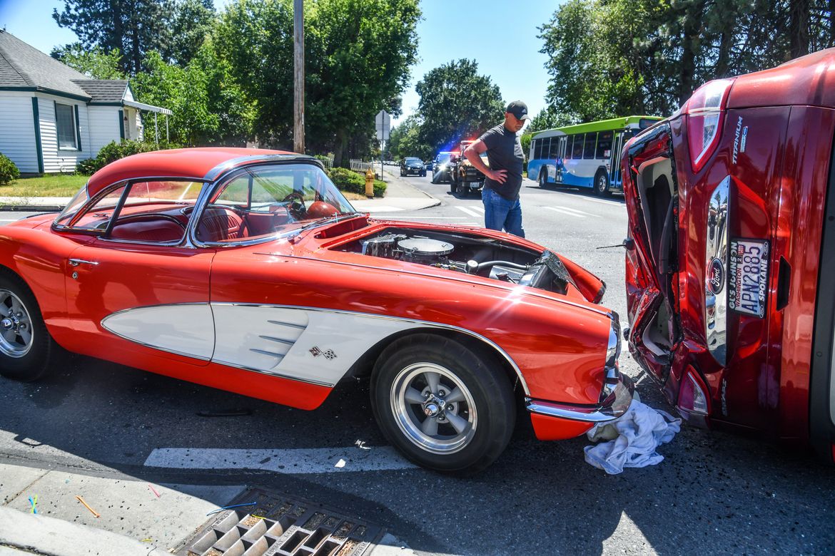 1958-corvette-crash-1.jpg