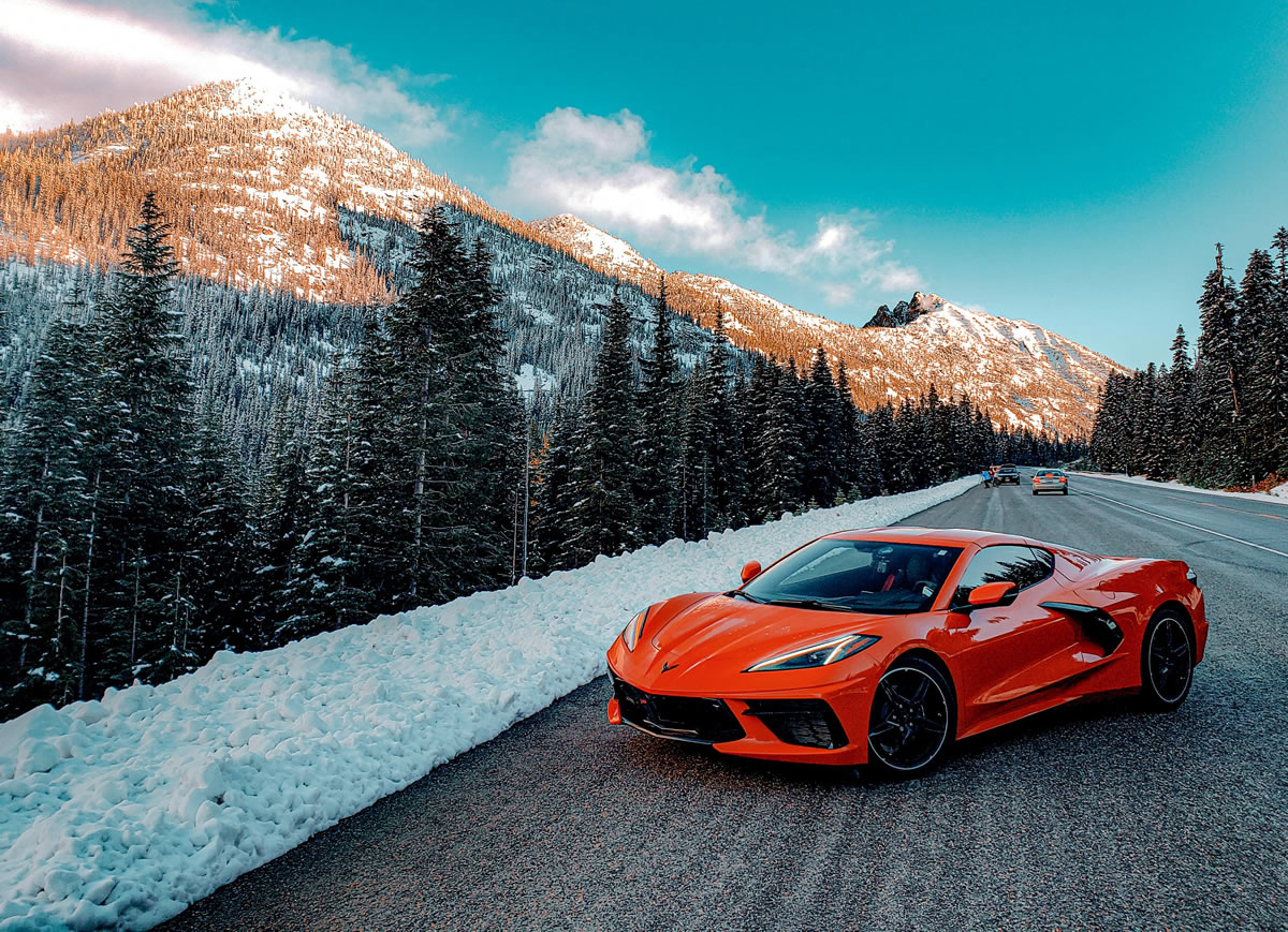 2020-corvette-winter-scene.jpg