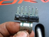 Chassisgroundconnectordisected005.jpg