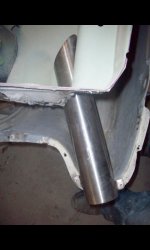 fittinfg exhaust tubes.JPG