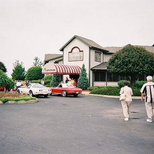 Front view of the Auburn Inn