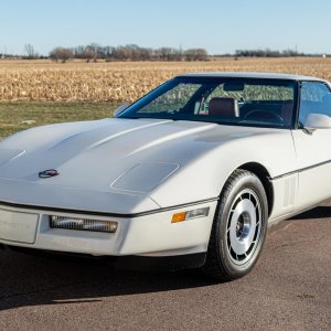 1984 Corvette in White with Carmine Leather