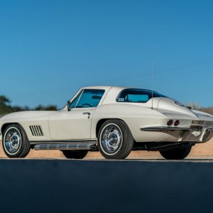 1967 Corvette in Ermine White