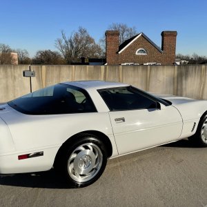 1995 Corvette LT1 in Arctic White