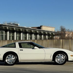 1995 Corvette LT1 in Arctic White