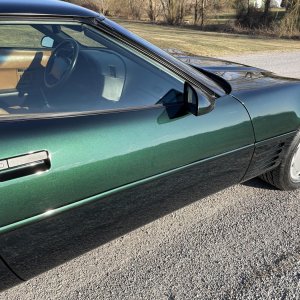 1991 Corvette ZR-1 in Polo Green Metallic