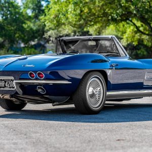 1964 Corvette Convertible - 327 ci - 365 hp in Datyona Blue