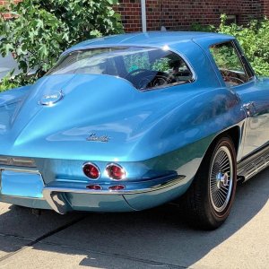 1967 Corvette 427 Coupe in Marina Blue