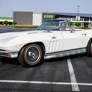 1965 Corvette Convertible 396/425 in Ermine White