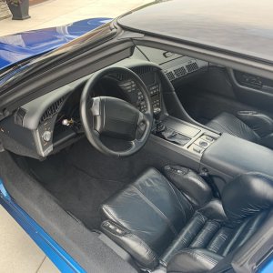 1990 Corvette ZR-1 in Medium Quasar Blue Metallic