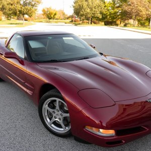 2000 Corvette Coupe in Magnetic Red Metallic