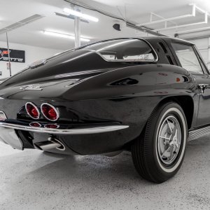 1963 Corvette Split-Window Coupe 327/360 Fuelie 4-Speed in Tuxedo Black