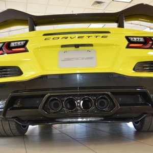 2023 Corvette Z06 Coupe in Accelerate Yellow
