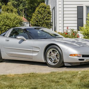 2001 Corvette Coupe in Quicksilver Metallic