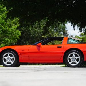 1995 Corvette ZR-1 in Torch Red