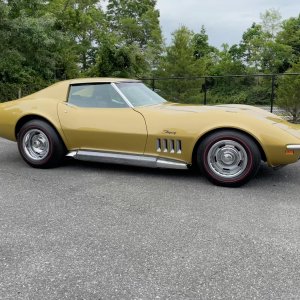 1969 Corvette Coupe L89 427/435 4-Speed in Riverside Gold