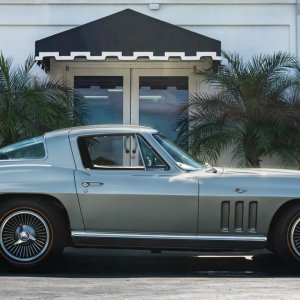 1966 Corvette Coupe in Mosport Green