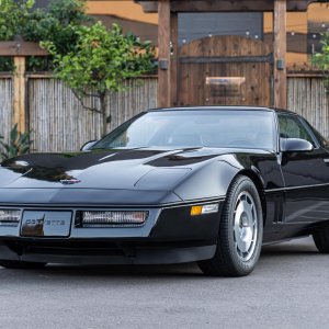 1987-corvette-coupe-black-17.jpg