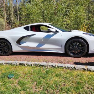 2023 Corvette Stingray Coupe in Arctic White