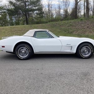 1975 Corvette Convertible in Classic White