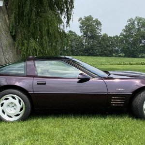 1992 Corvette ZR-1 in Black Rose Metallic