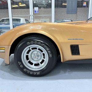 1982 Corvette in Gold Metallic