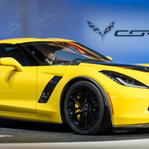 2015 Chevrolet Corvette Z06 Makes World Debut