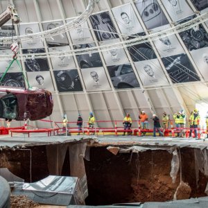 Second Corvette Extracted From Sinkhole At National Corvette Museum