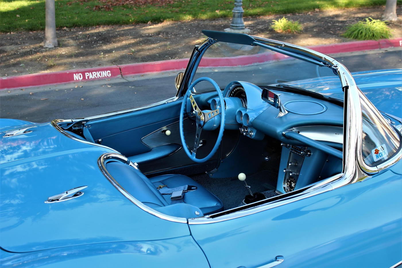 1961 Corvette in Jewel Blue