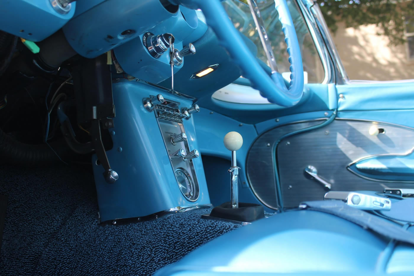 1961 Corvette in Jewel Blue