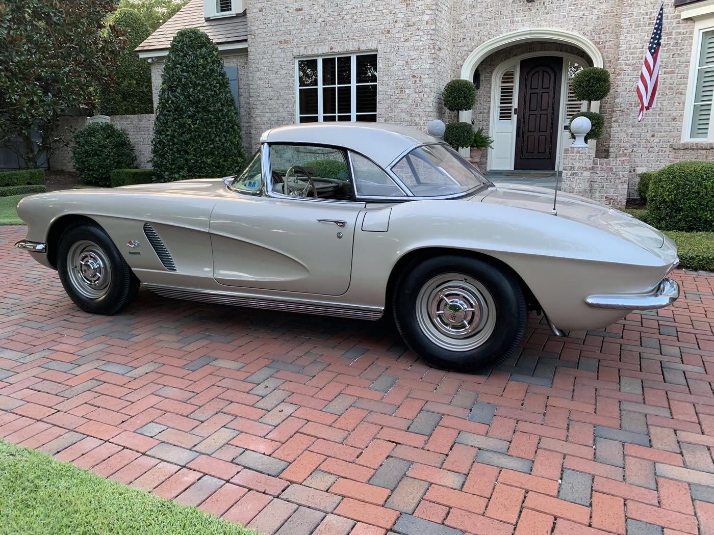 1962 Corvette in Fawn Beige