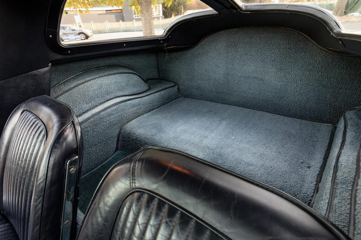 1963 Corvette Coupe in Ermine White and Dark Blue Interior