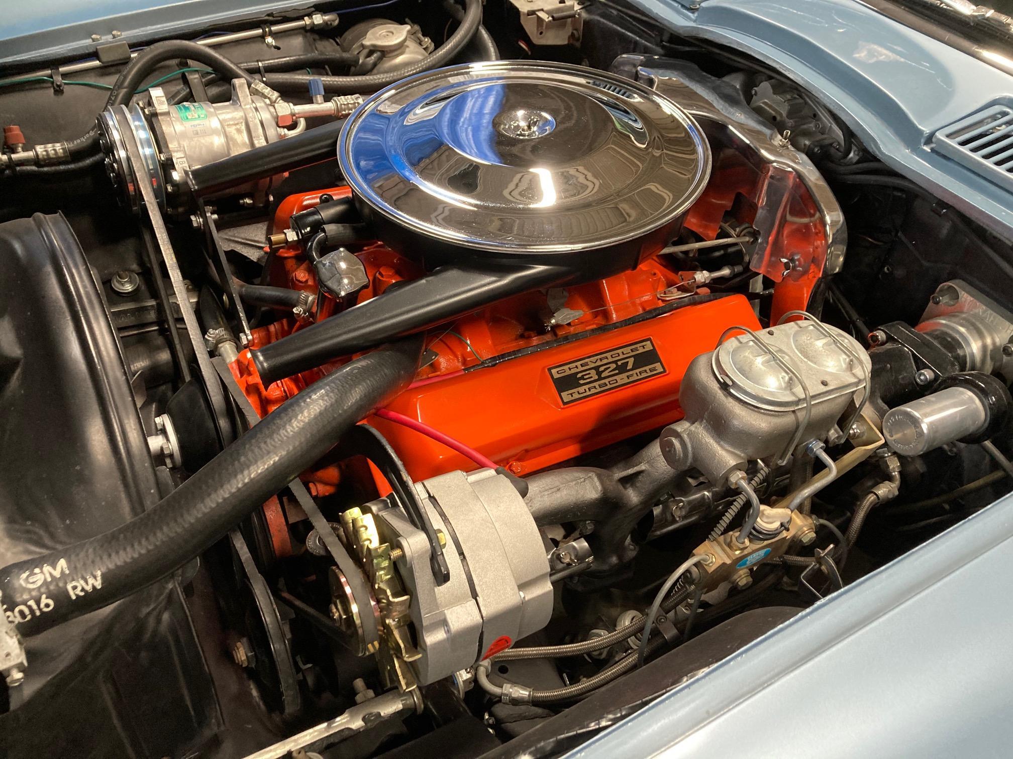 1963 Corvette Split Window Coupe in Silver Blue