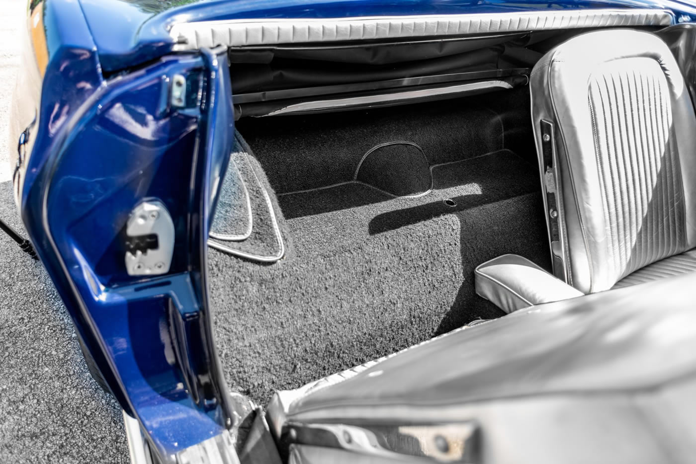 1964 Corvette Convertible - 327 ci - 365 hp in Datyona Blue