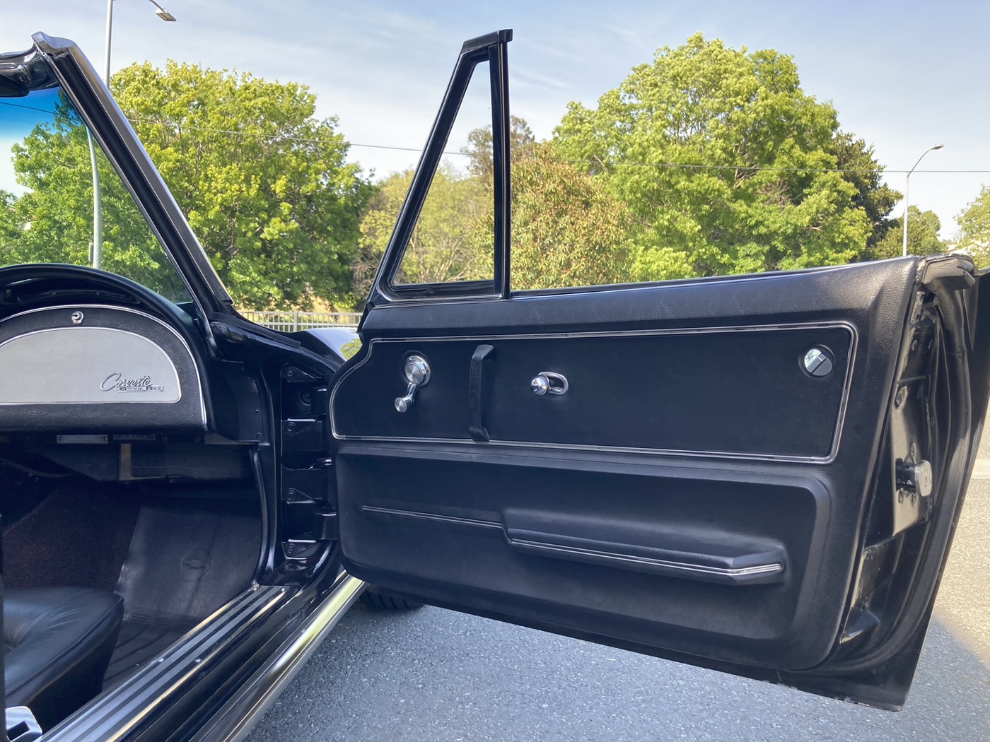 1965 Corvette Convertible 396 4-Speed in Tuxedo Black