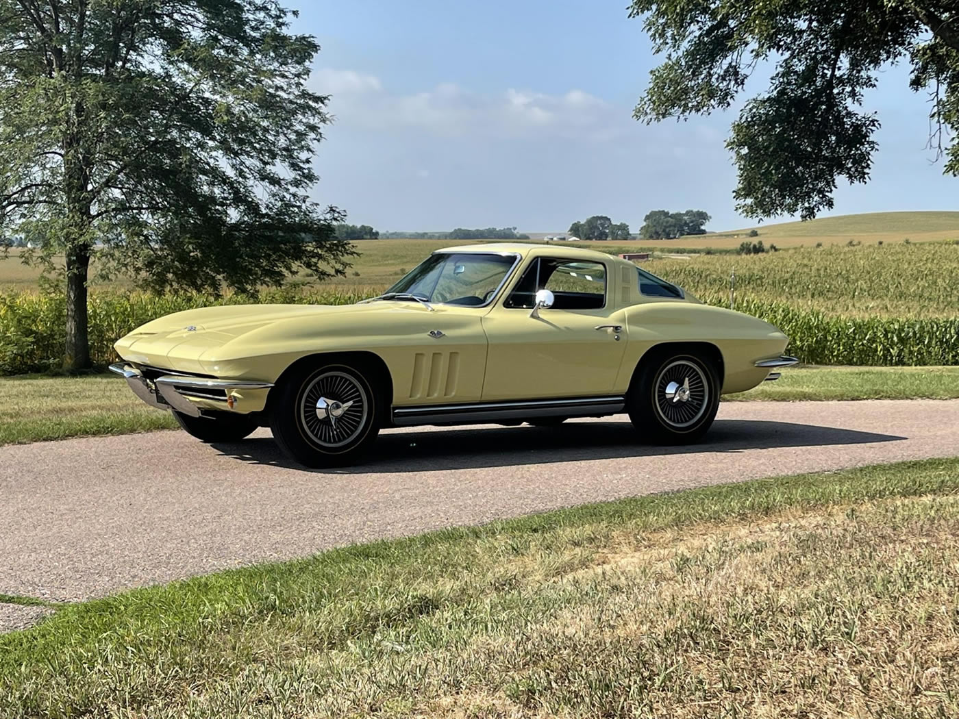1965 Corvette Coupe L76 327/365 4-Speed in Goldwood Yellow