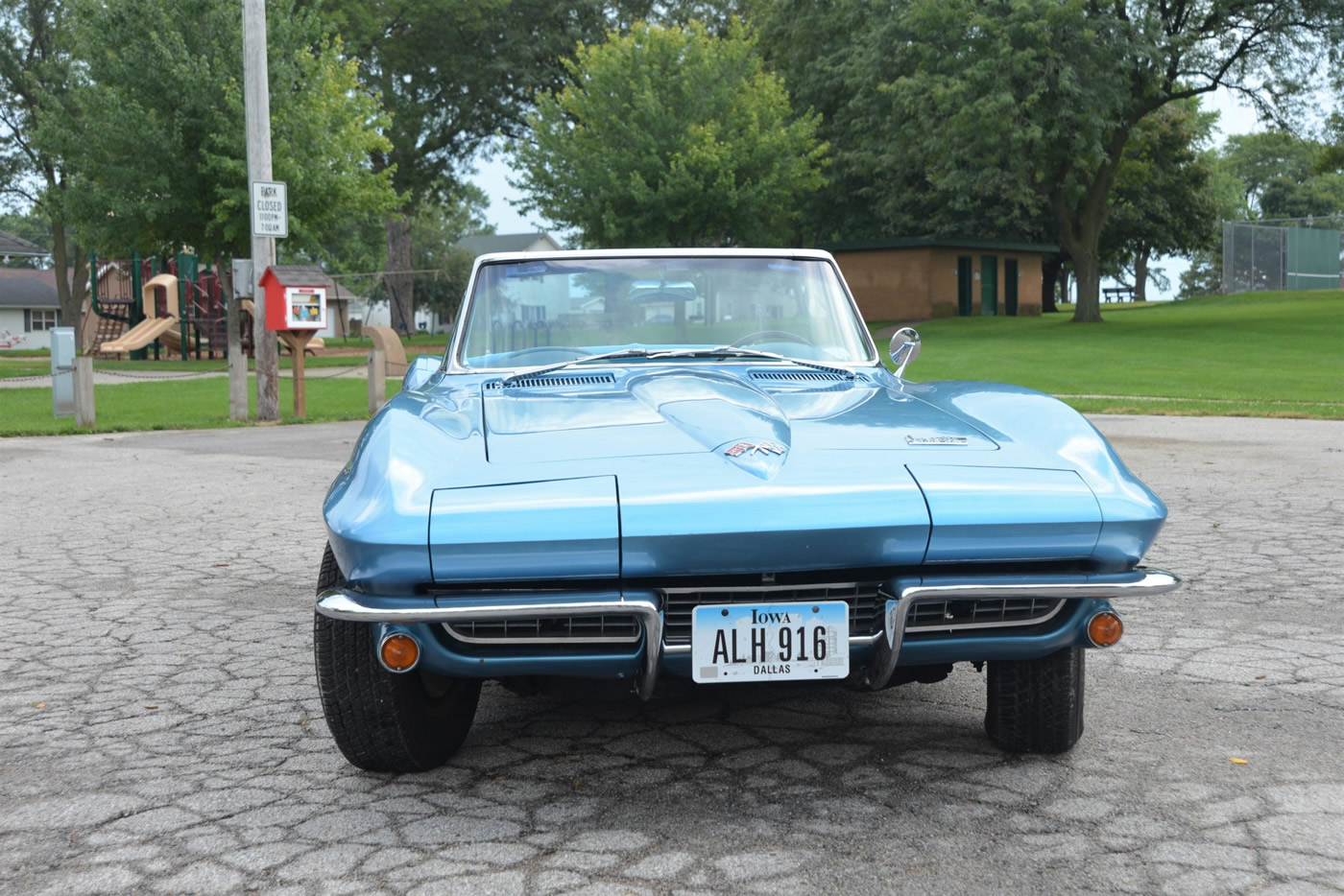 1966 Corvette Convertible - 327ci 300 hp in Nassau Blue