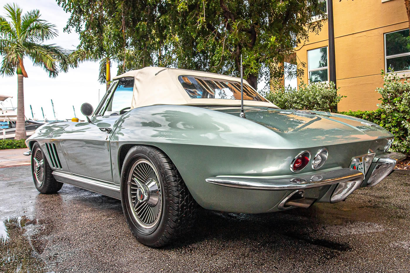 1966 Corvette Convertible L72 427/425 in Mosport Green