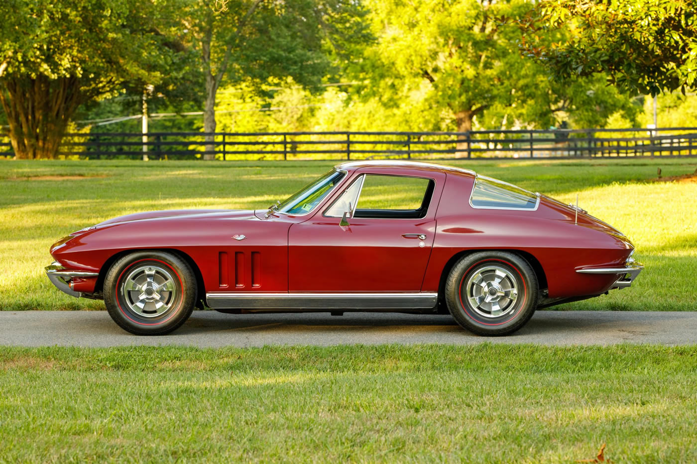 1966 Corvette Coupe in Milano Maroon