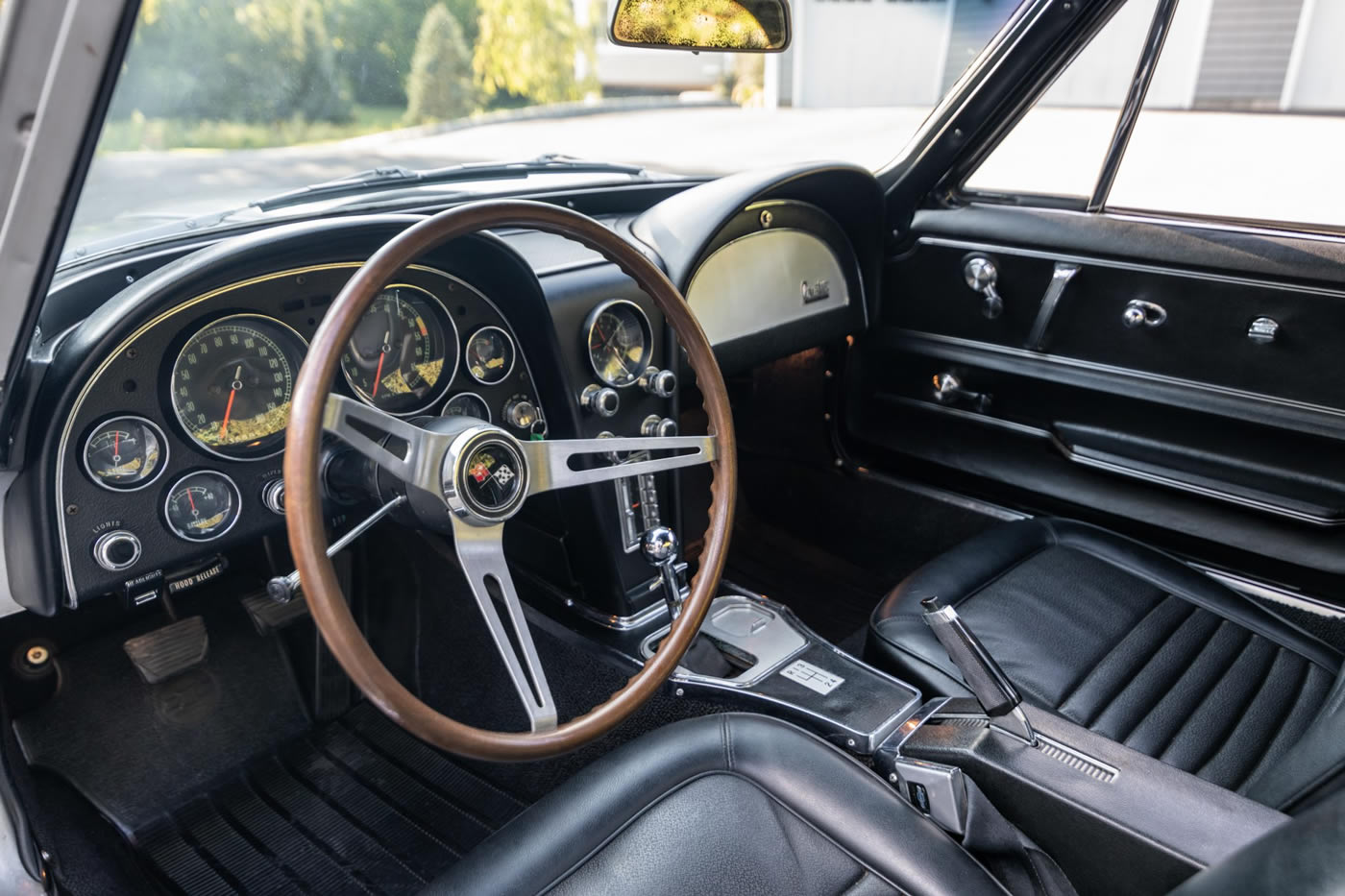 1967 Corvette Coupe L75 327/300 4-Speed in Silver Pearl