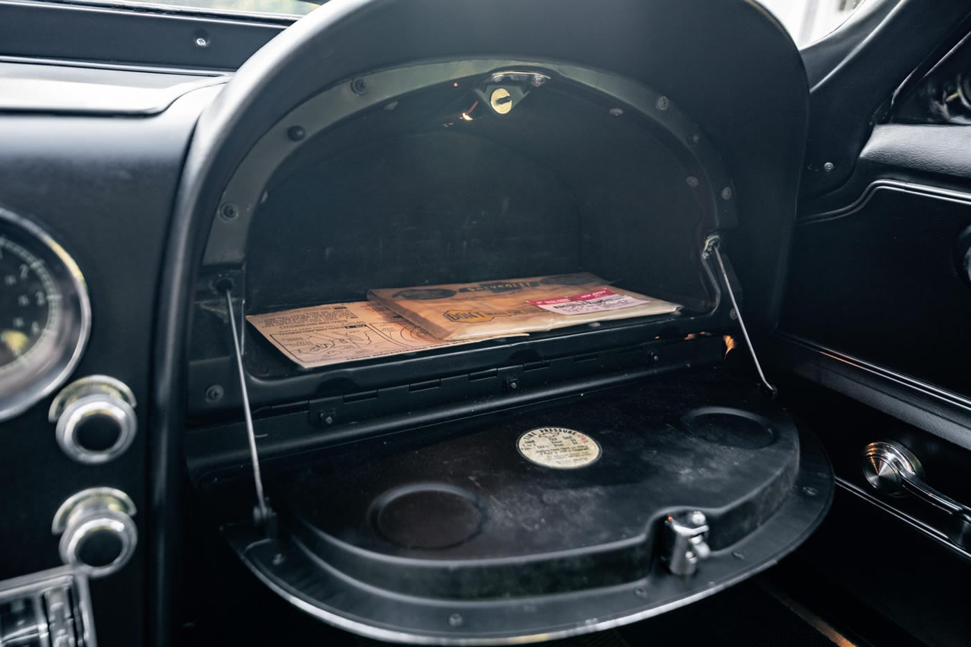1967 Corvette Coupe L75 327/300 4-Speed in Silver Pearl