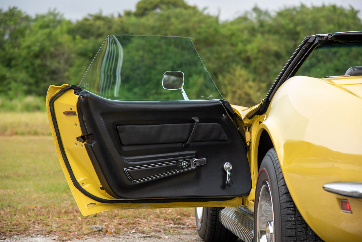 1969 Corvette Convertible in Daytona Yellow