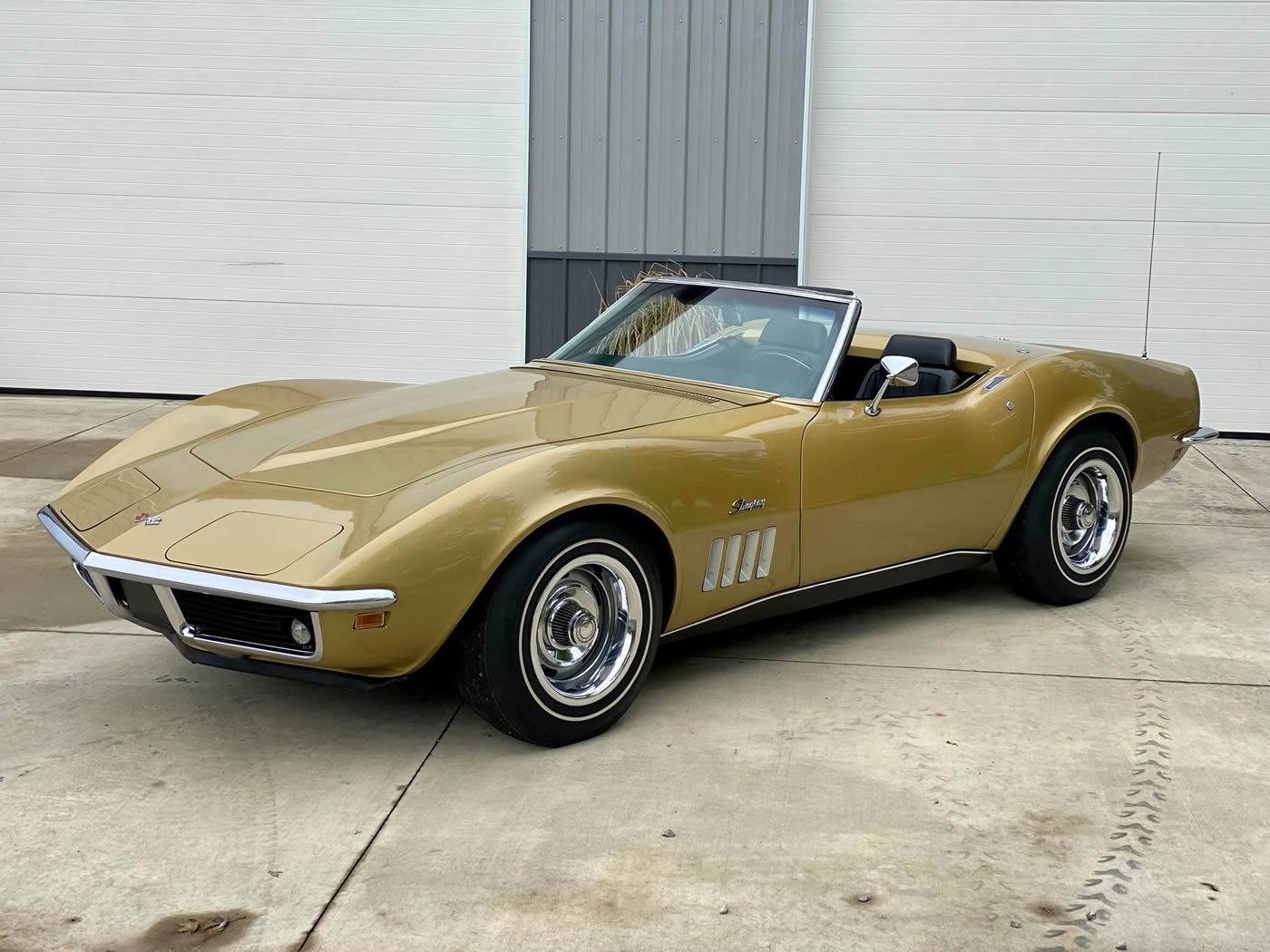 1969 Corvette Convertible in Riverside Gold
