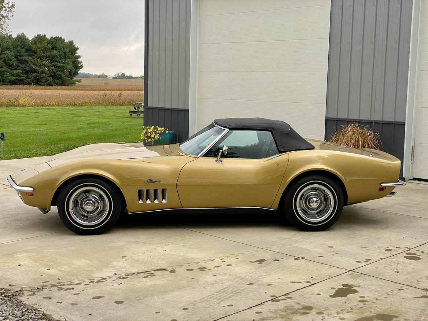 1969 Corvette Convertible in Riverside Gold