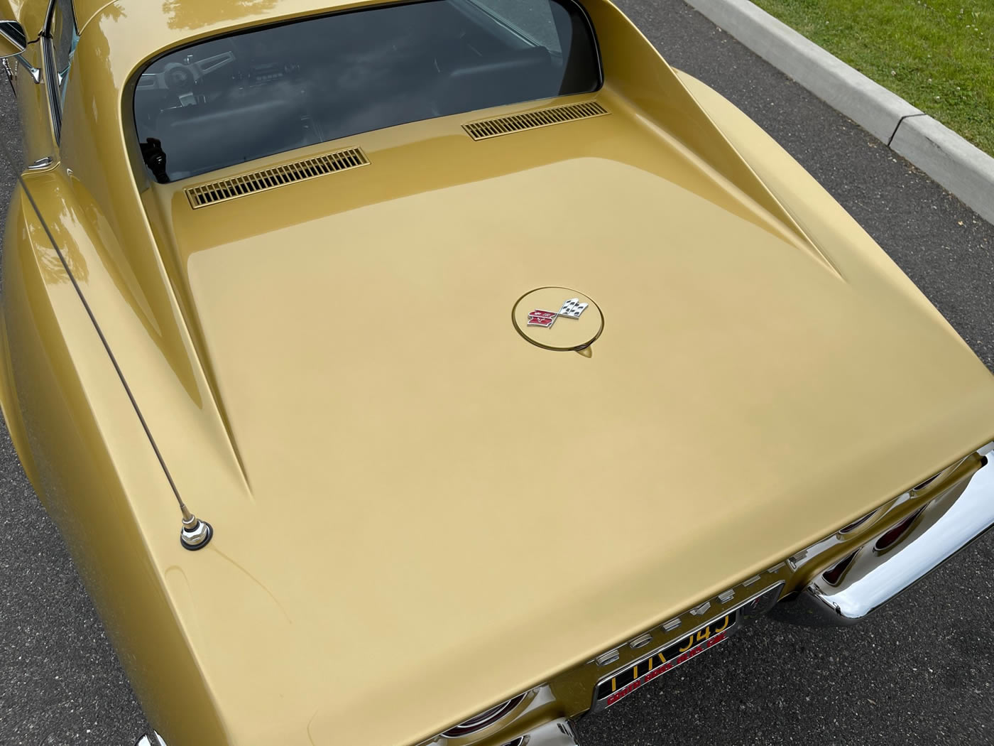 1969 Corvette Coupe L89 427/435 4-Speed in Riverside Gold