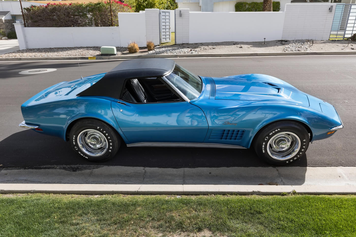 1970 Corvette Convertible LT1 4-Speed in Mulsanne Blue
