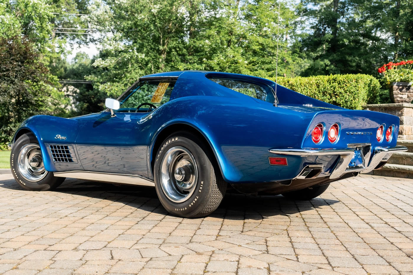 1971 Corvette Coupe in Bridgehampton Blue