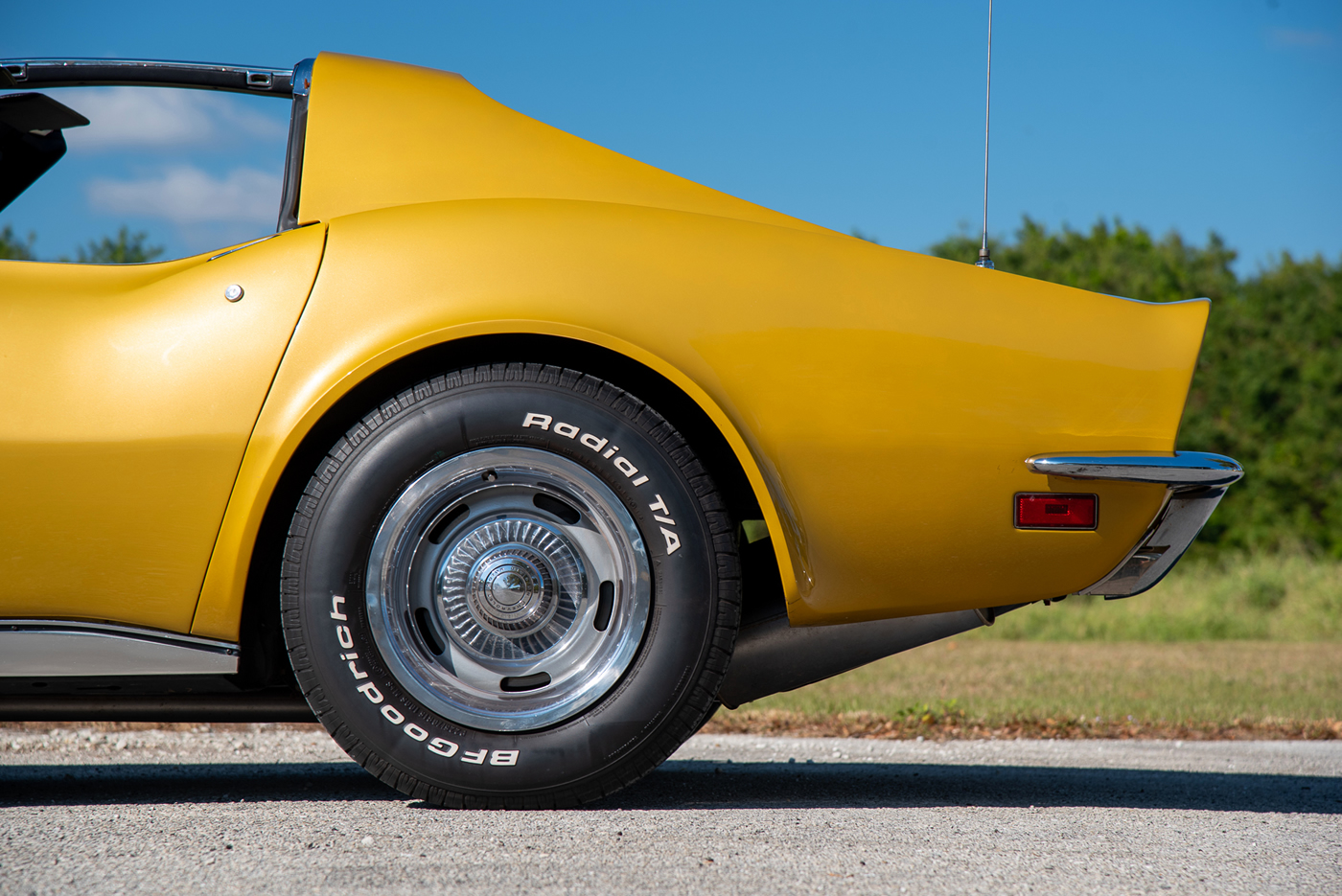 1971 Corvette Coupe in War Bonnet Yellow