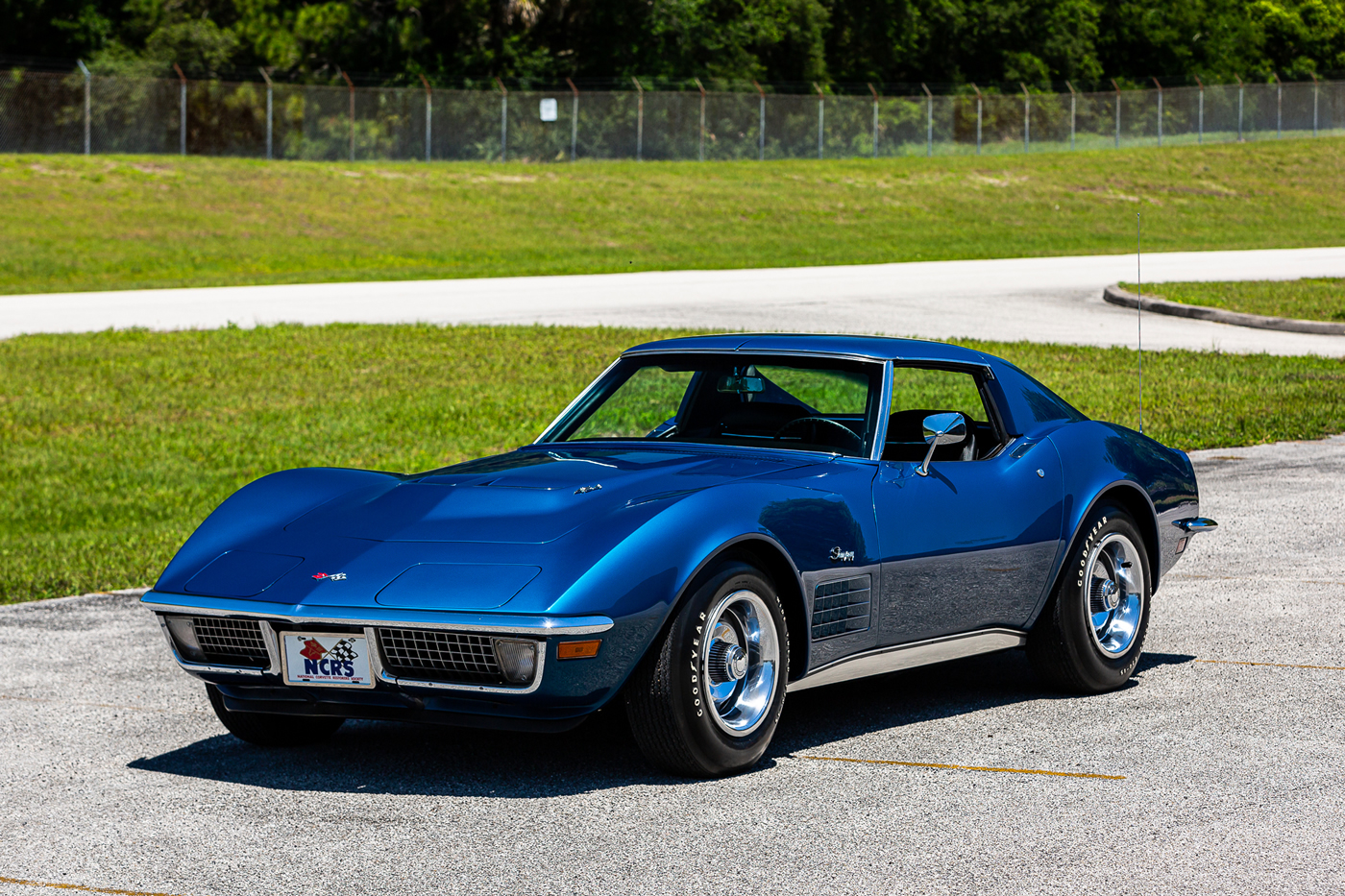 1971 Corvette Coupe LS6 in Bridgehampton Blue