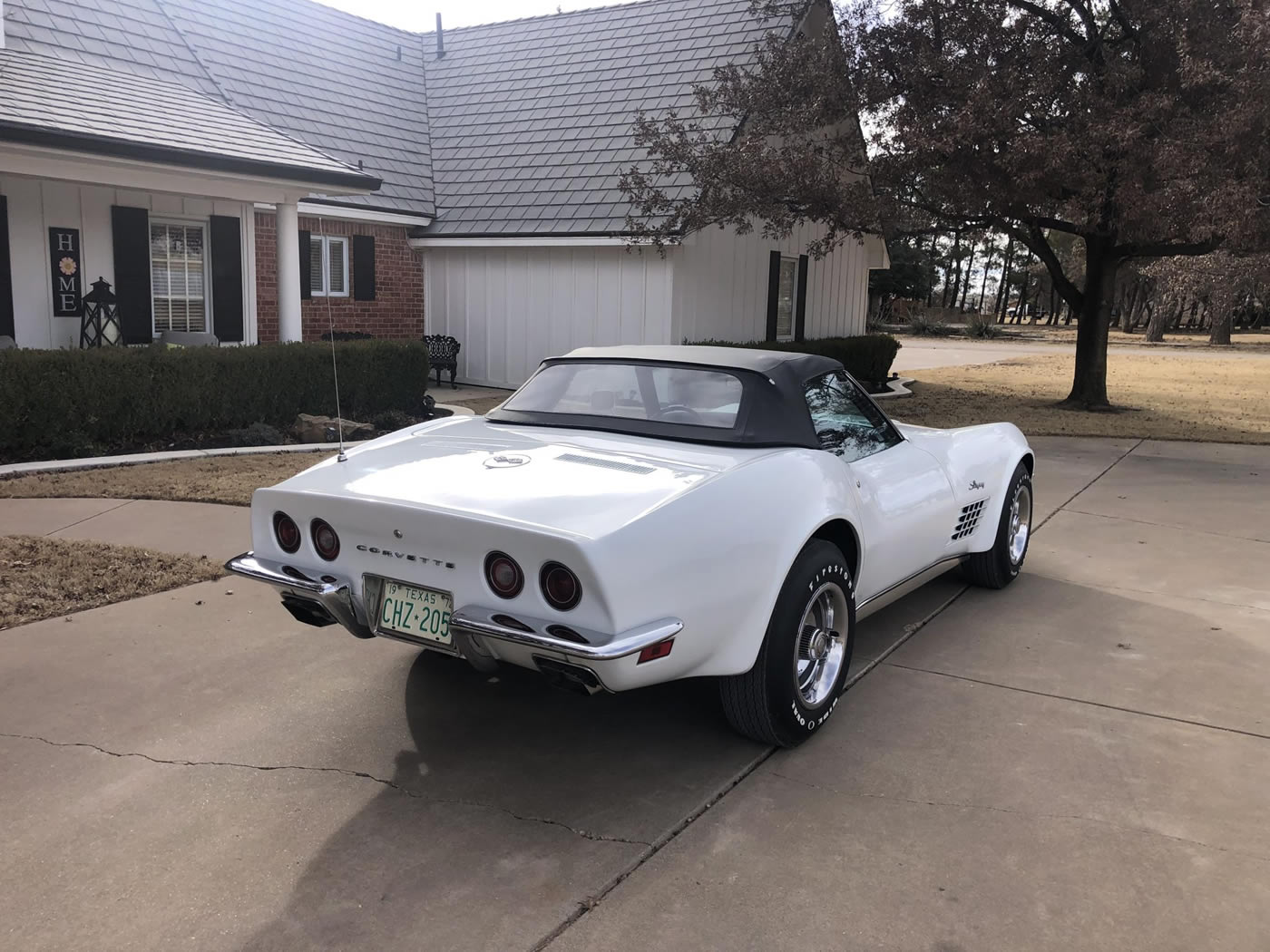 1972 Corvette Convertible in Classic White